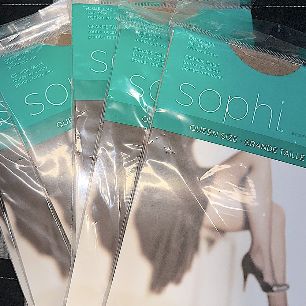 1 @ $4 for queen style panty hose is available! 160-190lbs beige in color